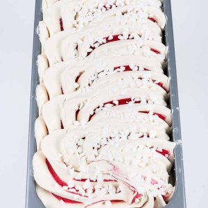 Lody w kuwecie o smaku bezy z sosem malinowym 5000ml Nestlé